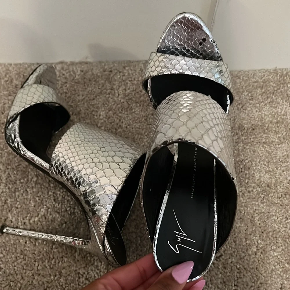 Silver python giuseppe zanotti heels - Picture 2 of 3